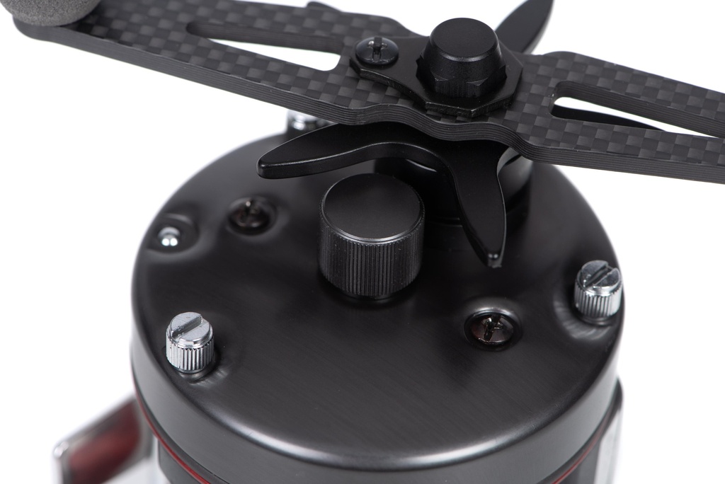 Prism X Round Baitcaster 